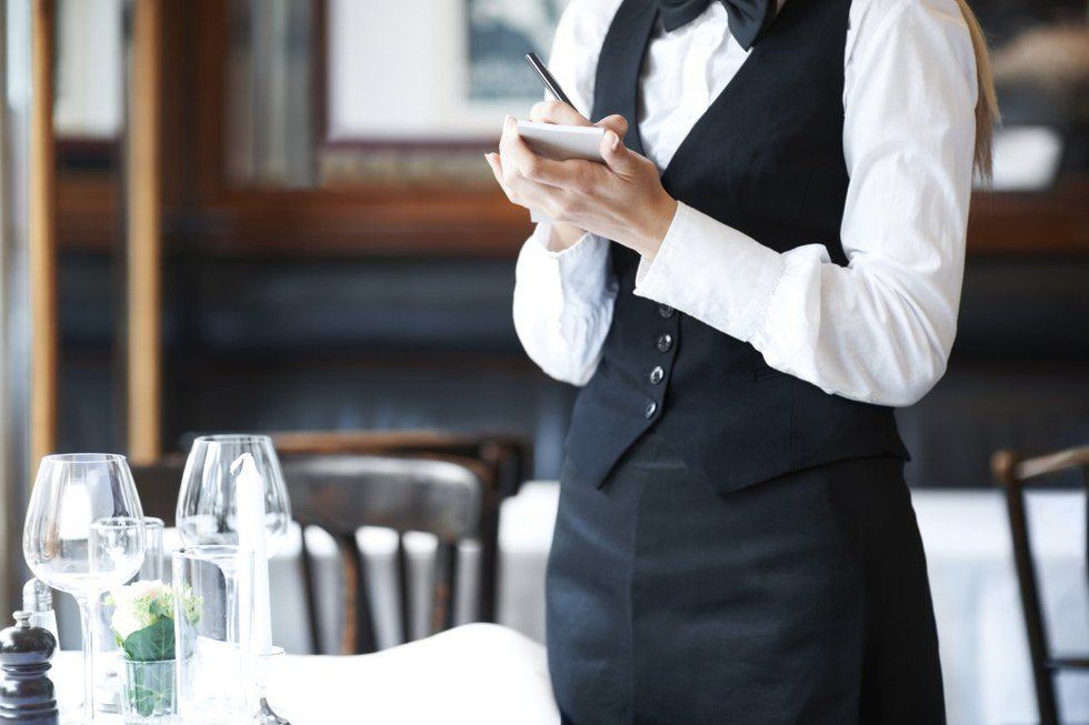 A Server's 9 Steps To Not Being That A**hole Customer