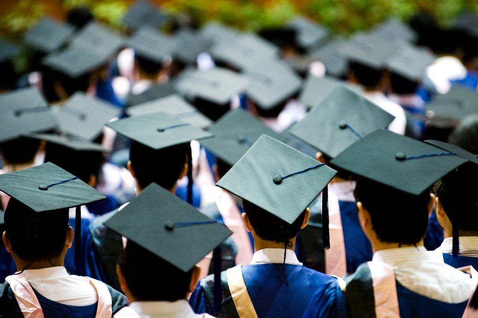 Do's and Don'ts for Your Graduating Friends