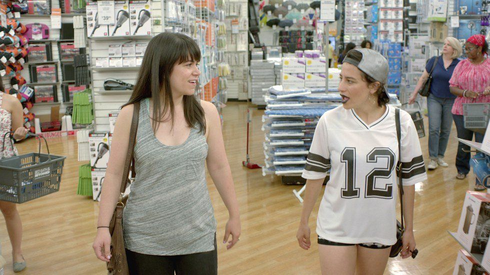 The 10 Stages Of Moving Into A New Apartment As Told By Broad City