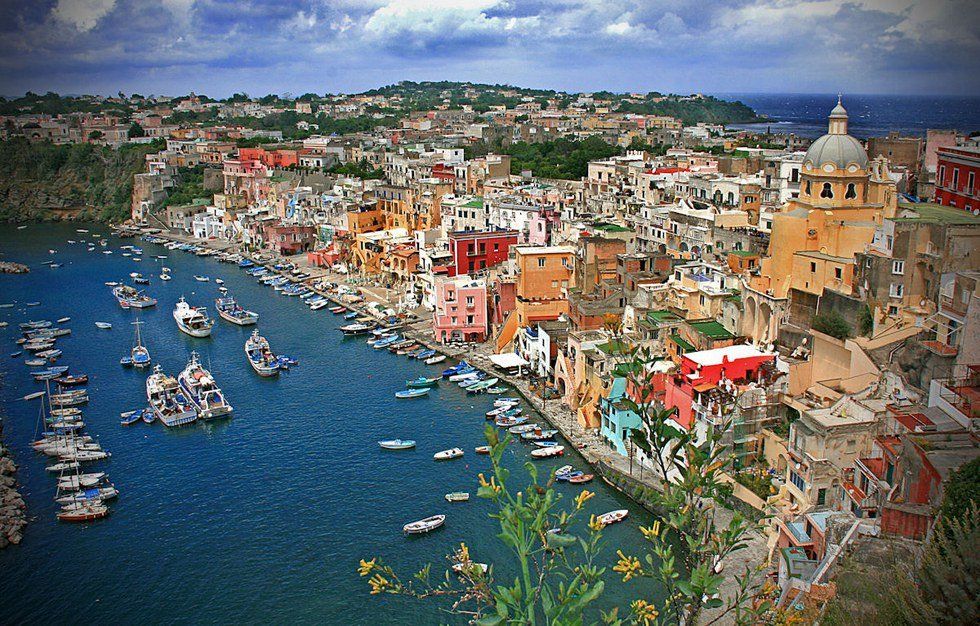 The Super Volcano Under Naples, Italy That Is Reawakening From Its Slumber