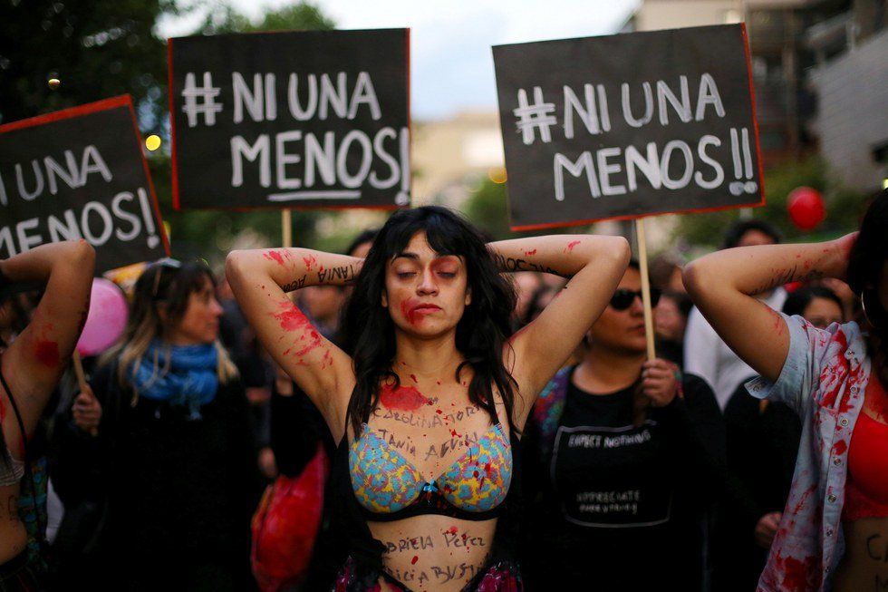 #NiUnaMenos #YoSoyYuliana #VivasNosQueremos #Basta