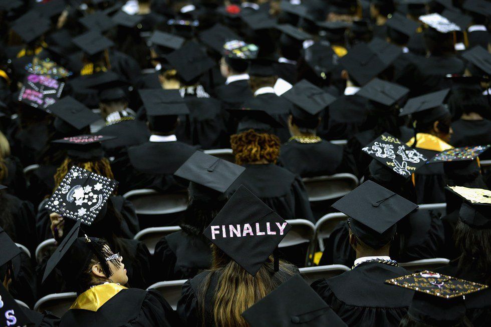 10 Thoughts You Have When You're In The Orchestra At Graduation