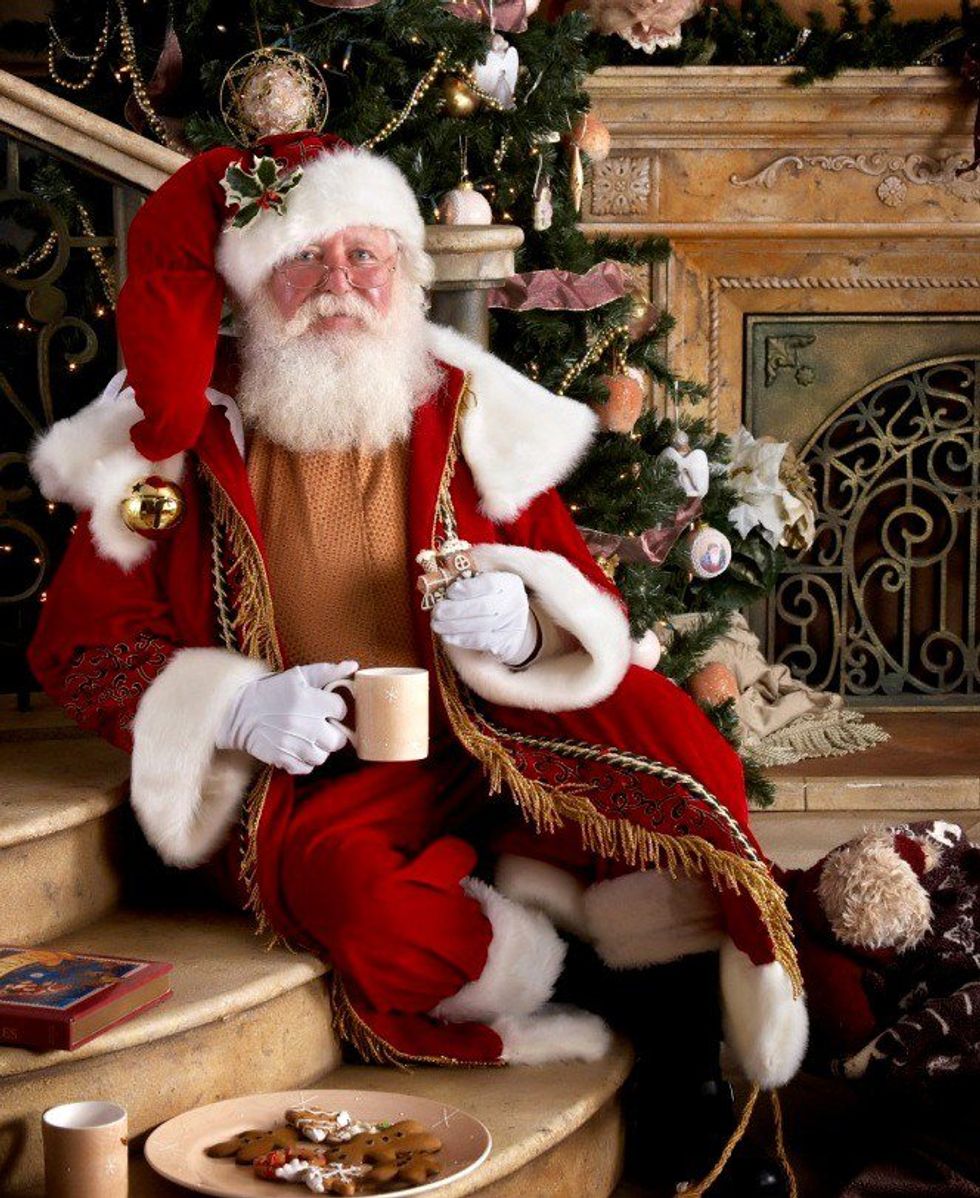 Terminally Ill Child Dies in Santa's Arms