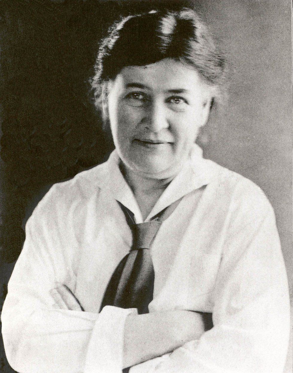 Why Millennials Should Read Willa Cather