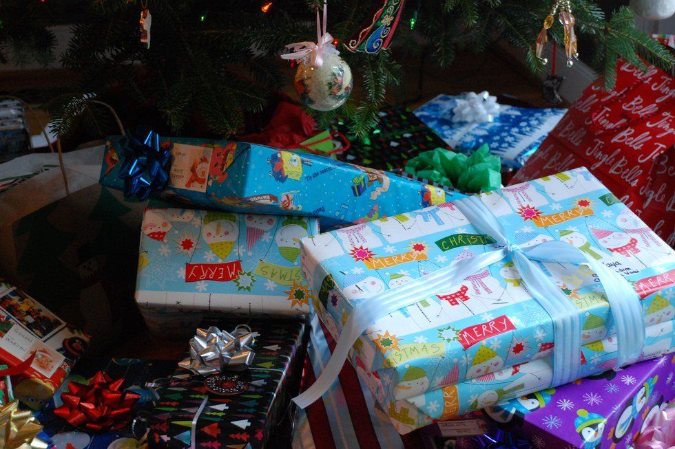 Holiday Gifts Guide For College Students