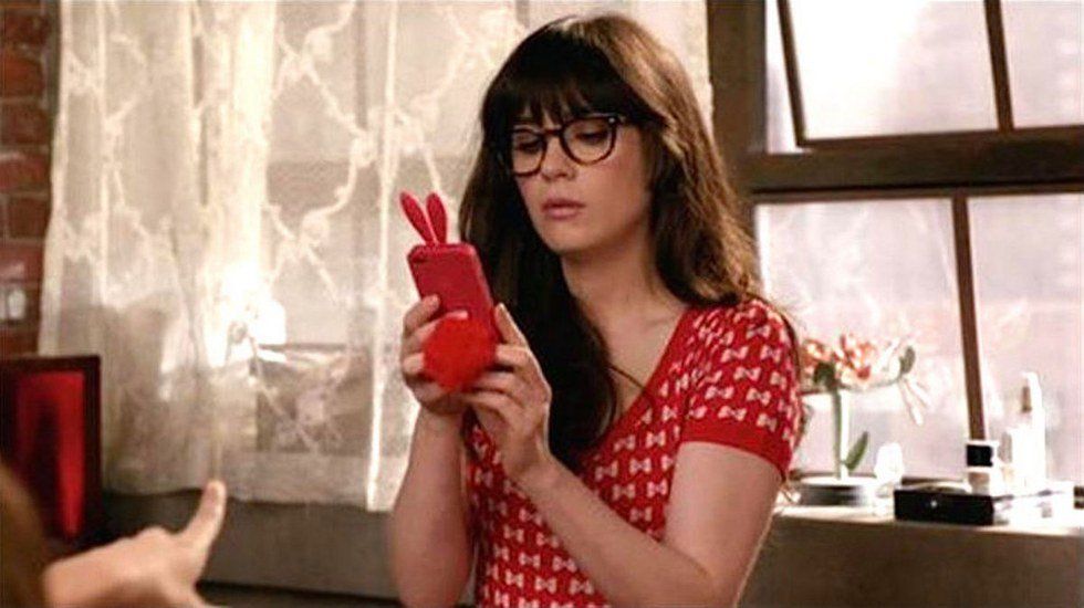 12 Things That Happen When You're Texting A Crush