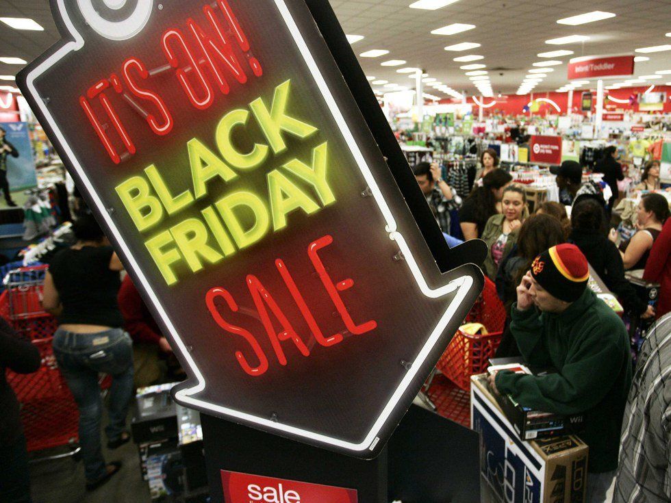 6 Thoughts You Have While Black Friday Shopping