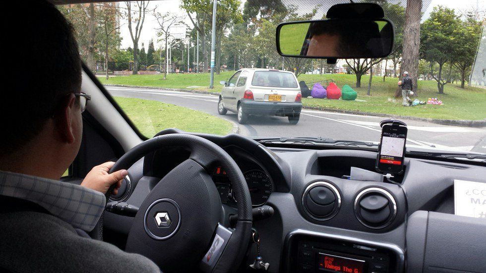 "Did You Know That Steak N' Shake Has Cheese Sauce?": My First Ride As An Uber Driver