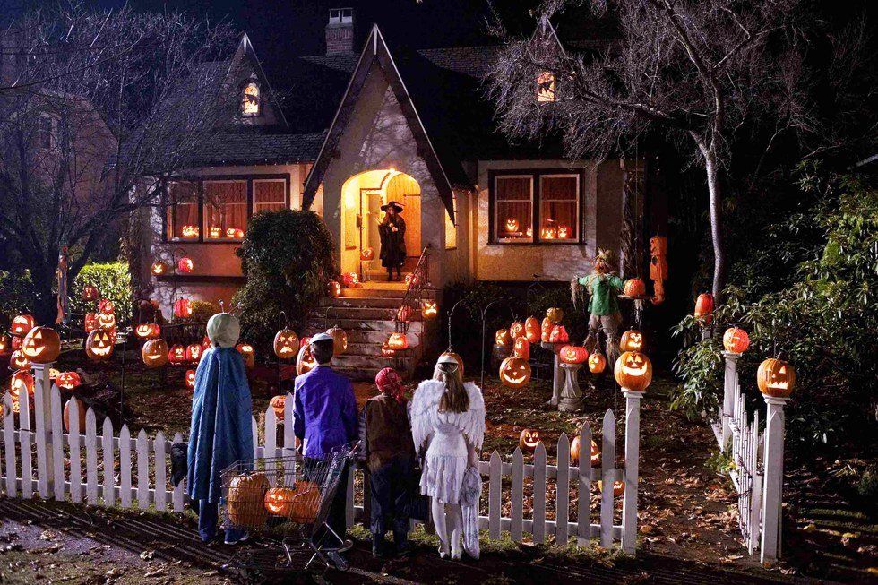 Popular Trick-Or-Treat Spots In Los Angeles