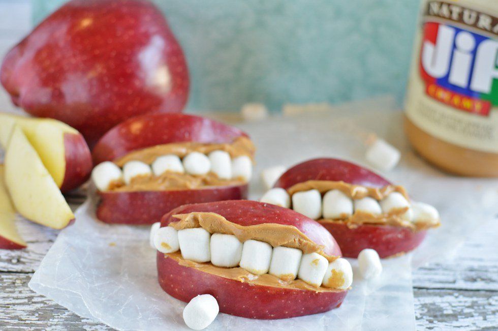 6 Simple Halloween Snacks For The Perfect Party