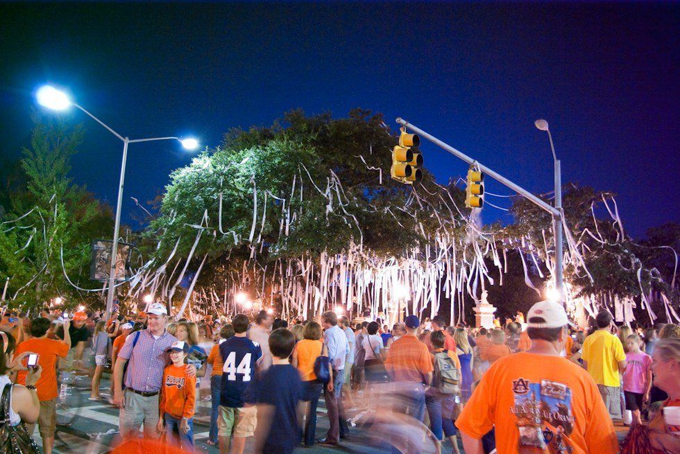 How Game Days Go When You're Not A Huge Football Fan