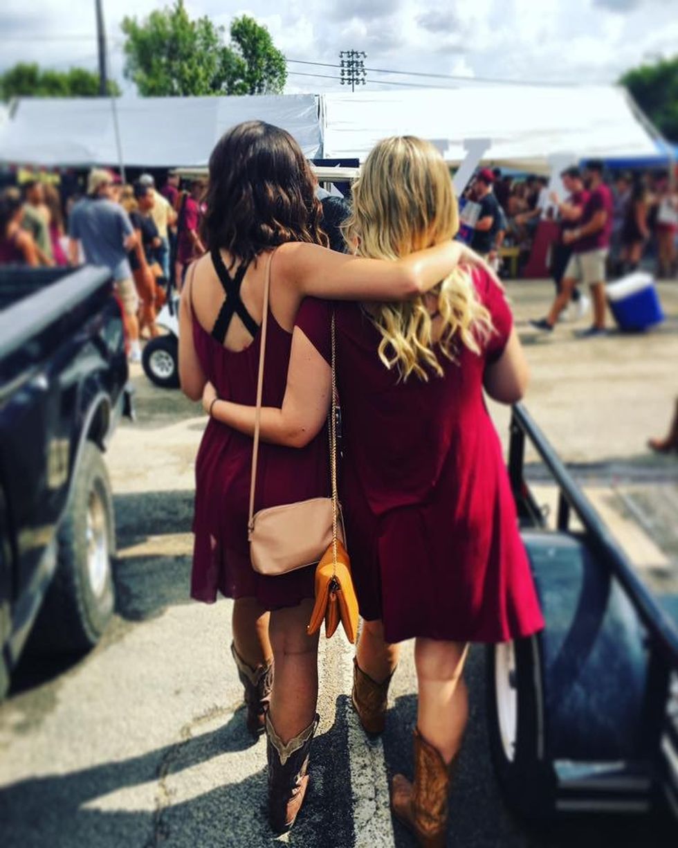 The "How To" Guide On Surviving A Texas State Tailgate