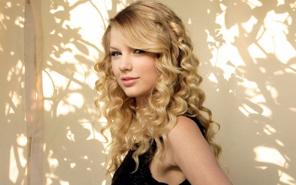 7 Essential Throwback Taylor Swift Songs