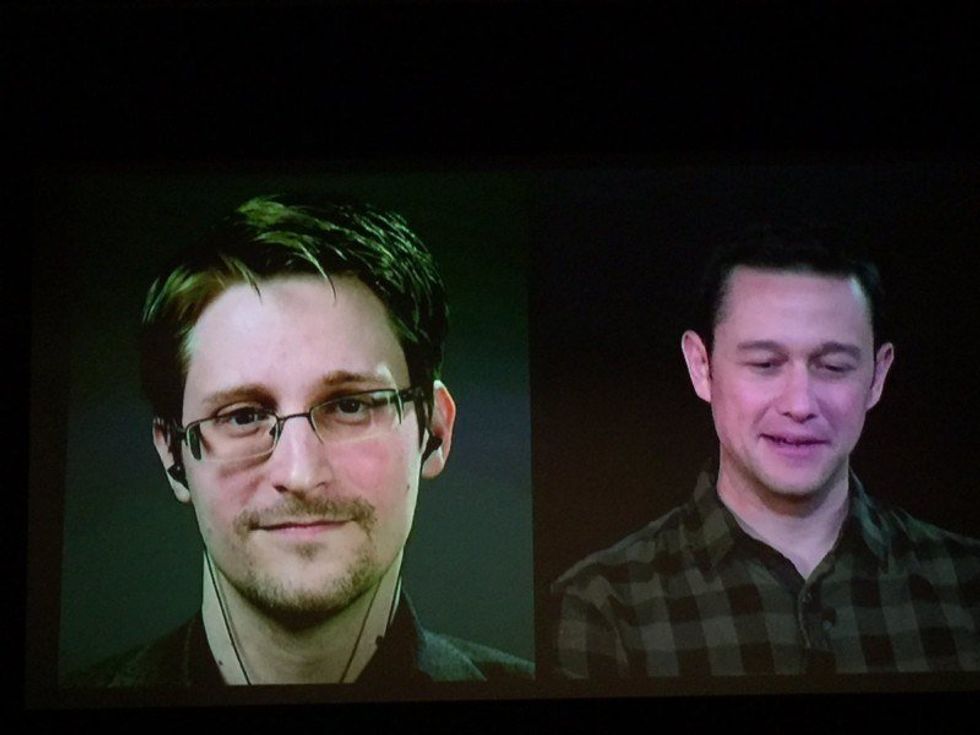 "Snowden Live" Reviewed