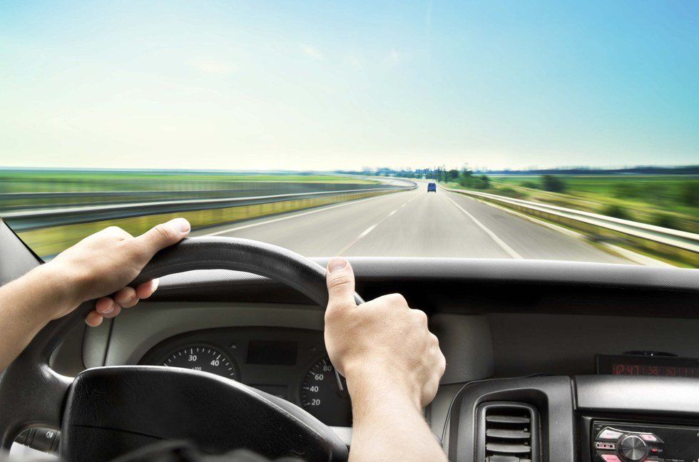 30 Things We All Think While Driving