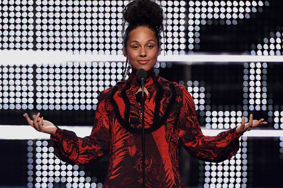 Alicia Keys' No Makeup Movement Criticism