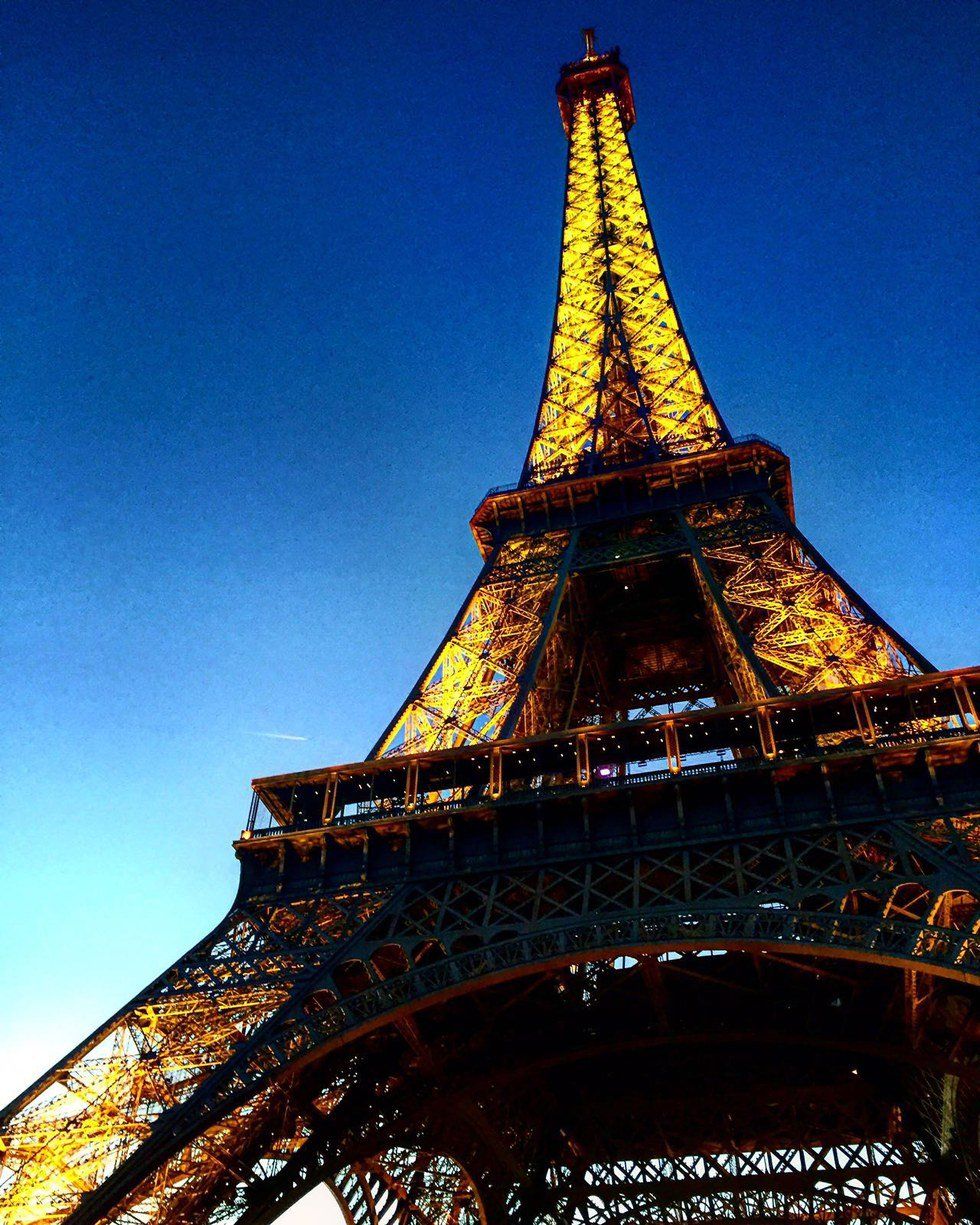 What Happens When You Don’t Know Anyone And Decide To Go Abroad, Part I (Paris)