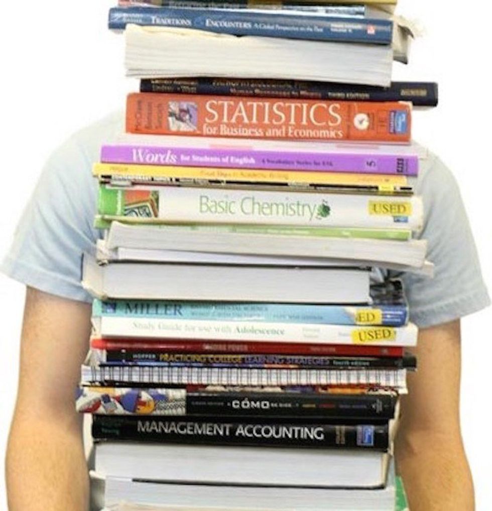 5 Simple Ways To Save Money On Your College Textbooks