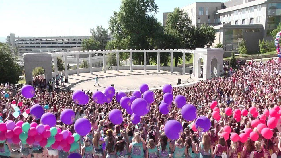 Why I'm Defending Sorority Girls As A Non-Sorority Girl