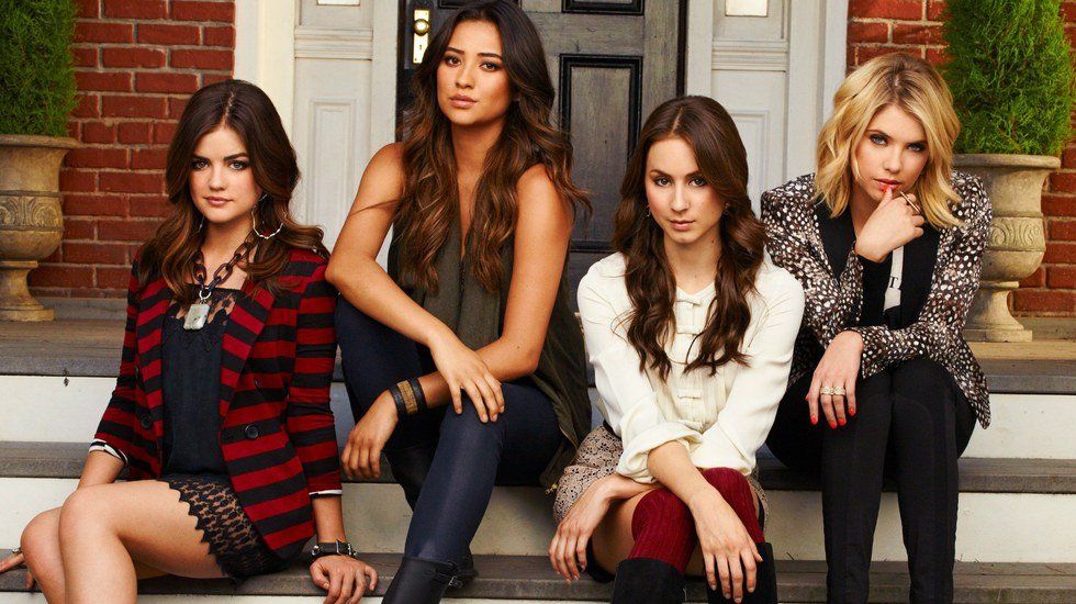 Thoughts About College As Told By PLL