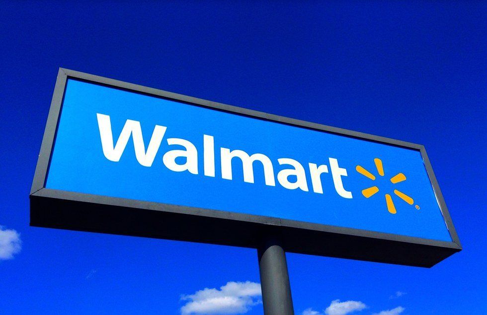 4 Things Cashiers At Walmart Hate