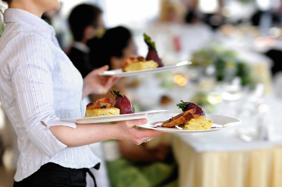 Seven Ways That Being Nice To Your Waiter Actually Benefits You