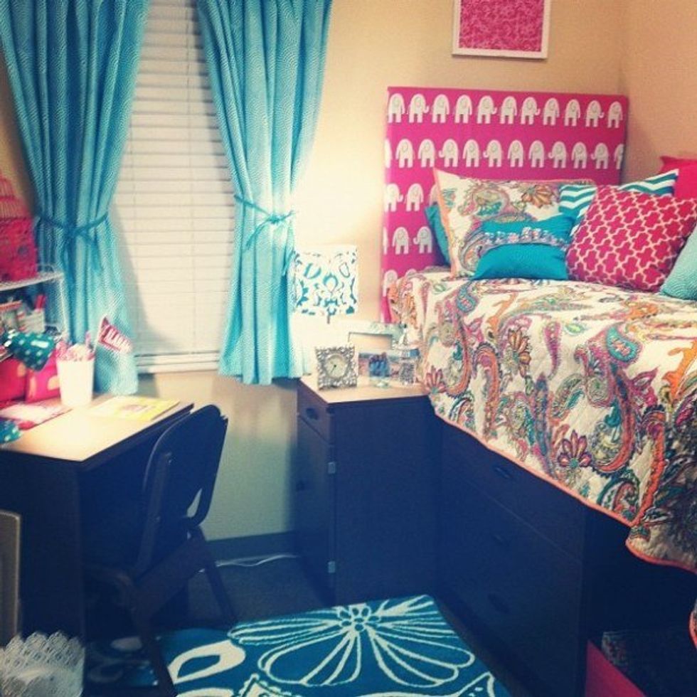 7 Things To Bring To College For Your Dorm