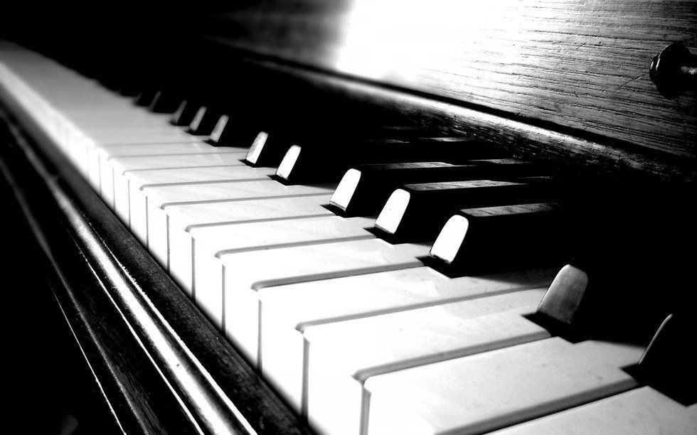 15 Pianist Moments Every Piano Player Knows Too Well