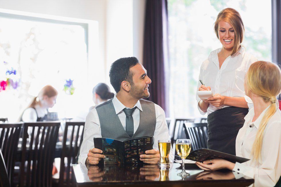 12 Feelings You Experience As A Server