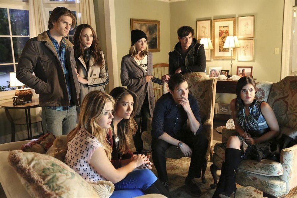 10 Things PLL Fans Experience