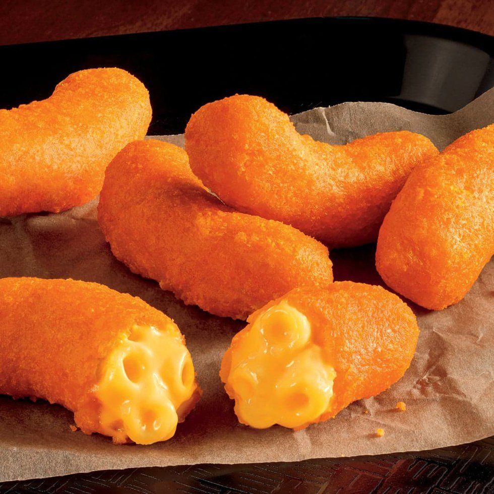 I Tried Burger King's Mac and Cheetos So You Don't Have To