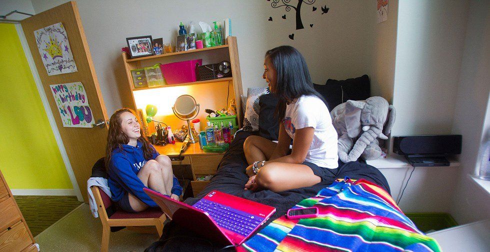 15 Burning Questions About Your Freshman Year Of College Answered