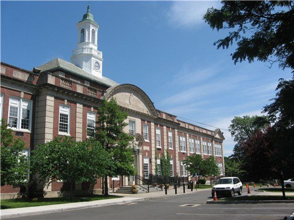 9 Struggles You Faced As A Stamford High Student