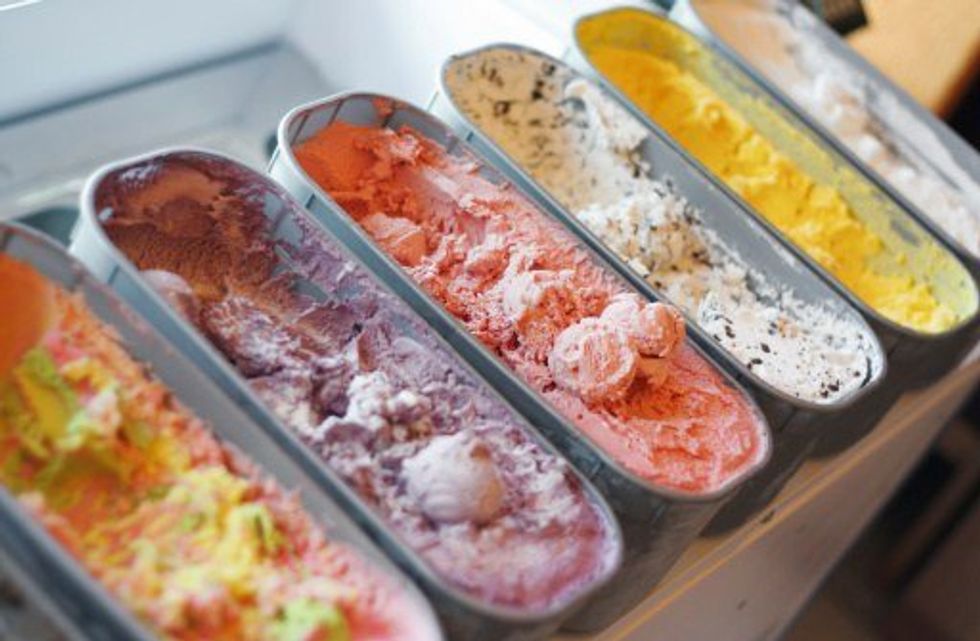 7 Signs You Work In An Ice Cream Shop