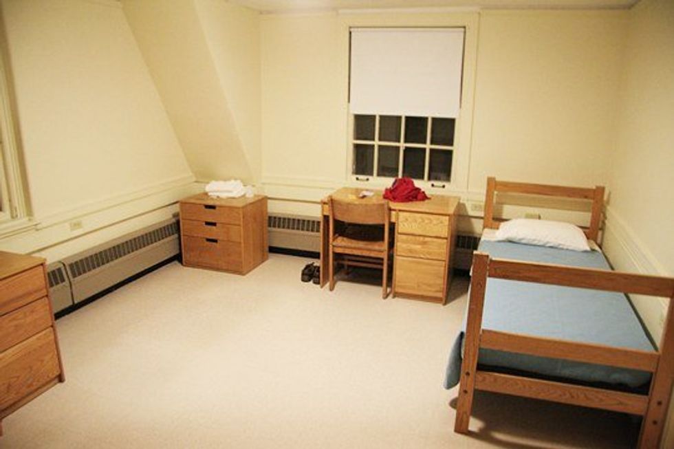 An Open Letter To My Dorm Room