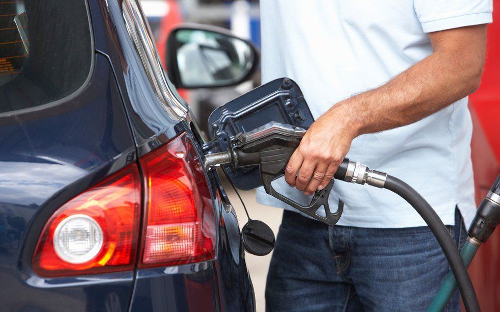 Chivalry: Should I Pump My Girlfriend's Gas?