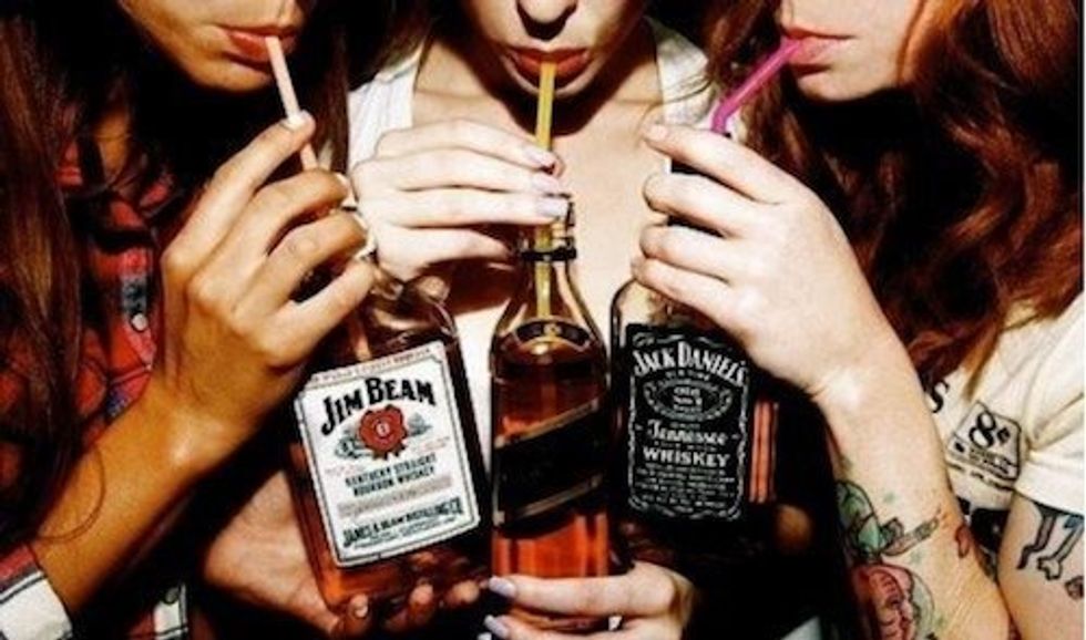 The 5 Types of Girls You will Meet in College Based off Their Drink Order