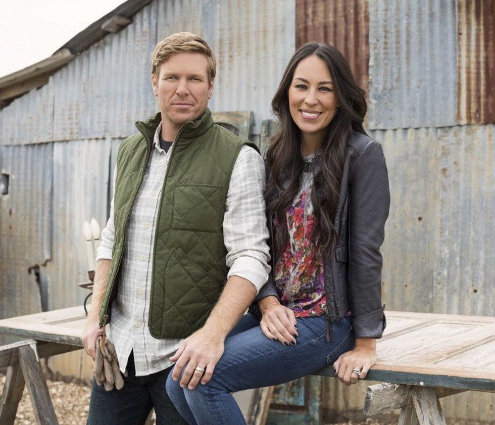 28 Symptoms Of The 'Fixer Upper' Addict