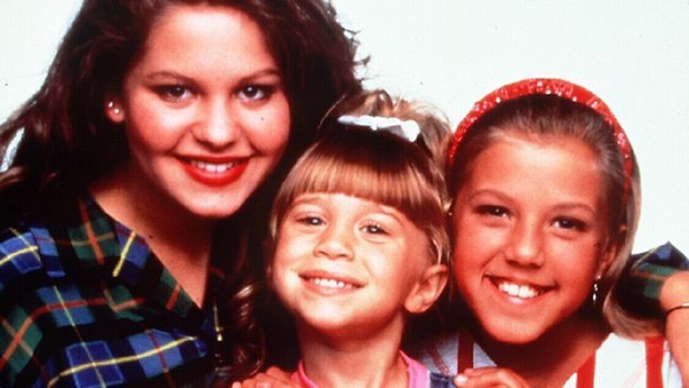 11 Things You Understand If You Live With Sisters