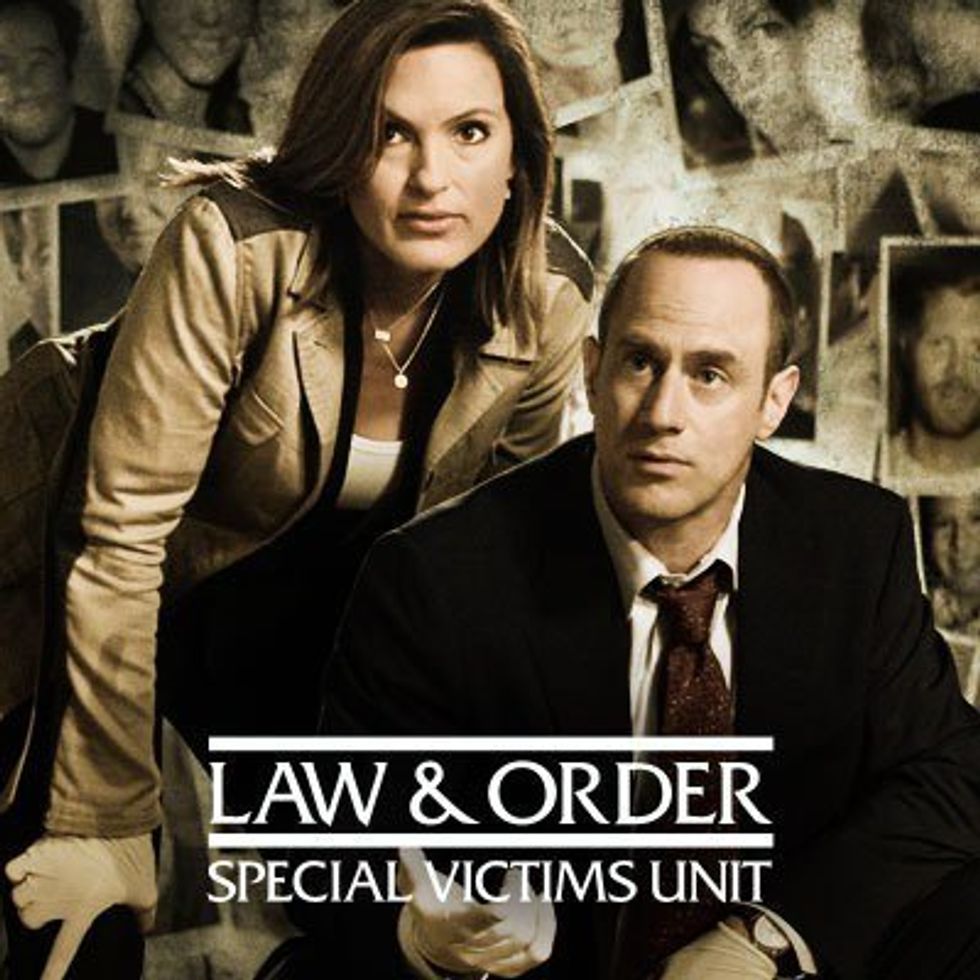 10 Signs You're A True "Law & Order: SVU" Fan