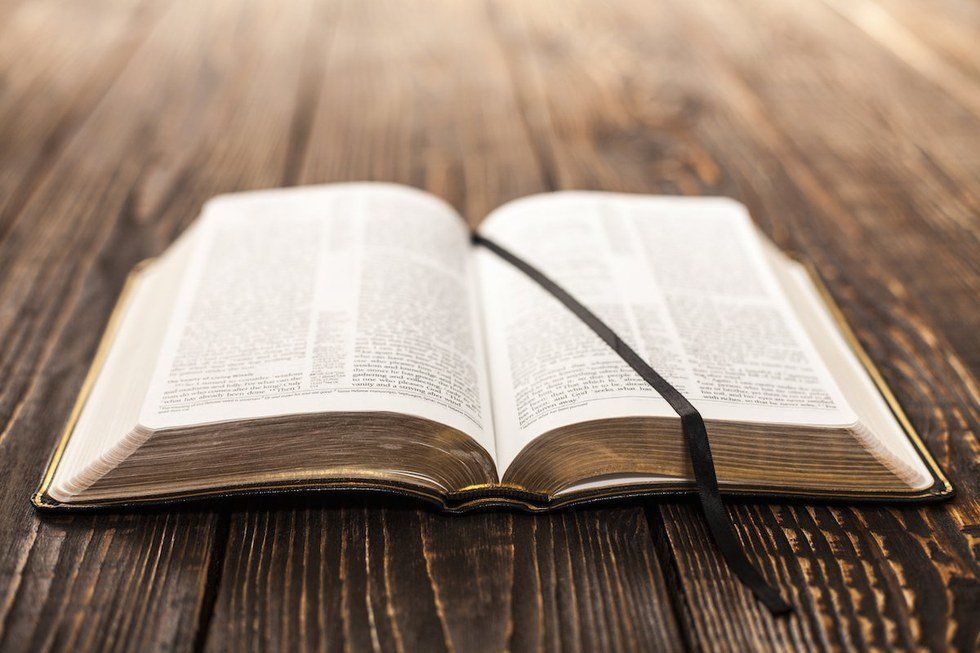 10 Bible Verses That Remind Me Why I Love Jesus