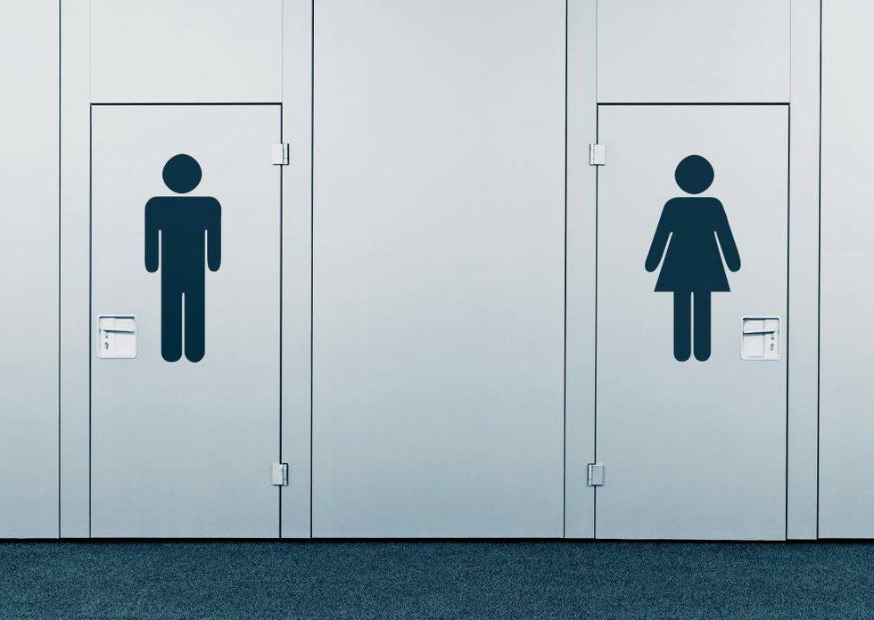 The 5 Worst Situations In A Public Restroom