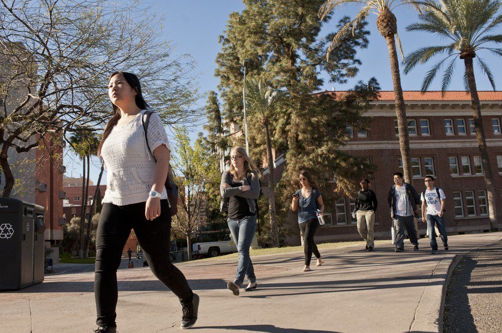 15 Thoughts University of Arizona Students Have While Walking to Class