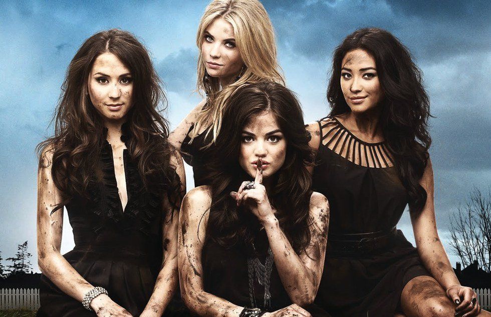 Spring Break As Told By Pretty Little Liars