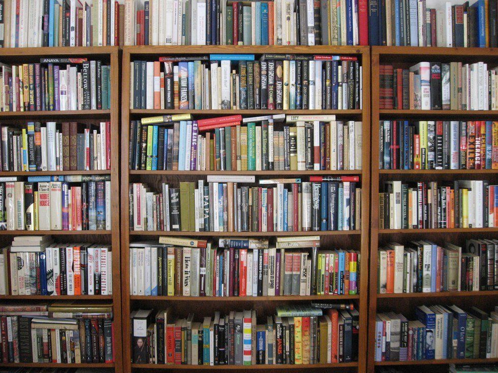 5 Book Recommendations for Busy College Students