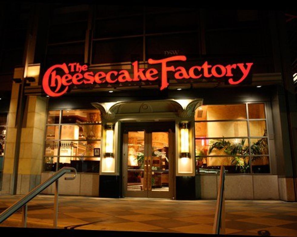 11 Thoughts you have when you go to the Cheesecake Factory