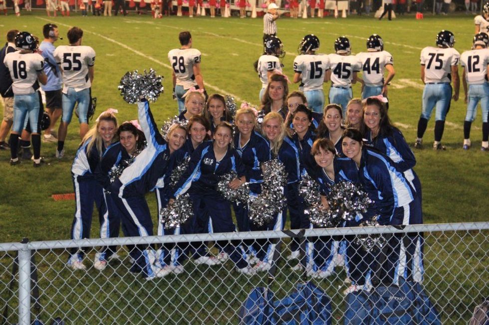 10 Facts That Show You Were A High School Cheerleader