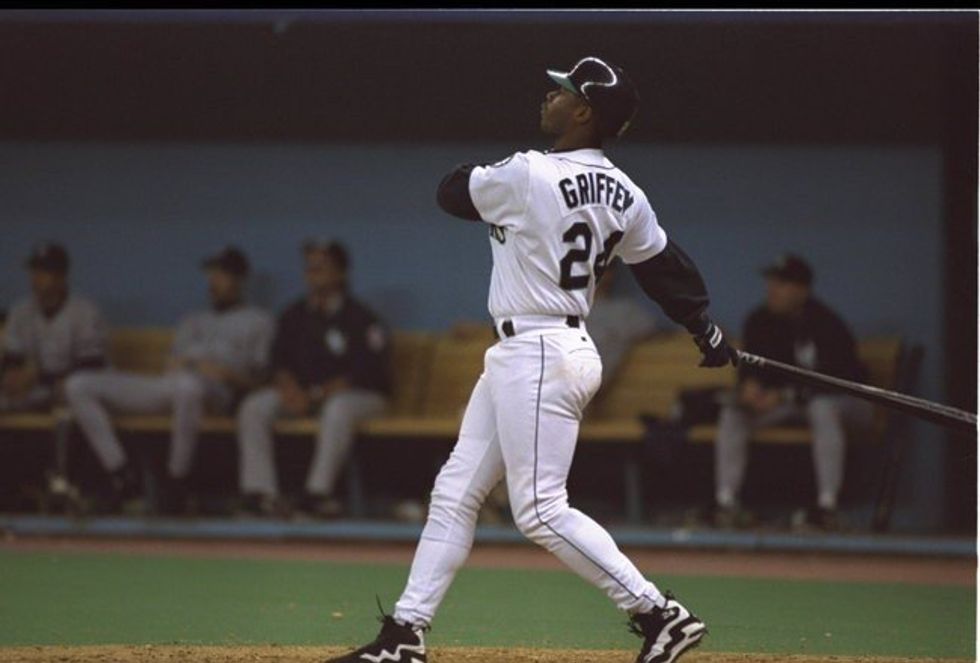 12 Reasons Why Baseball Fans Love Ken Griffey, Jr.