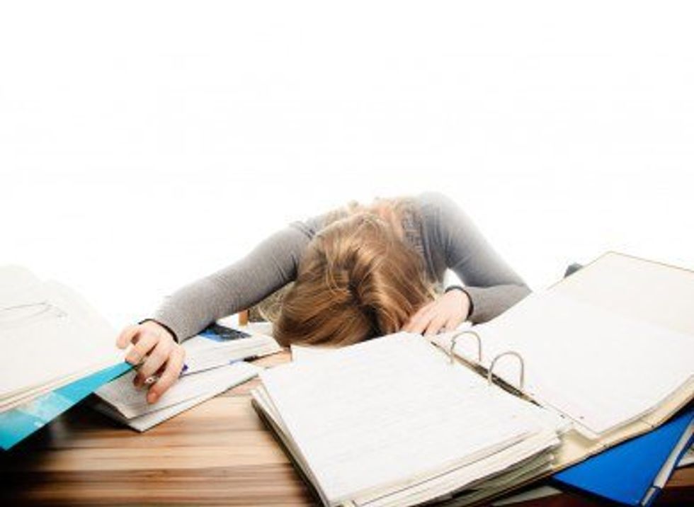 5 Ways To Keep Calm While Studying For Finals