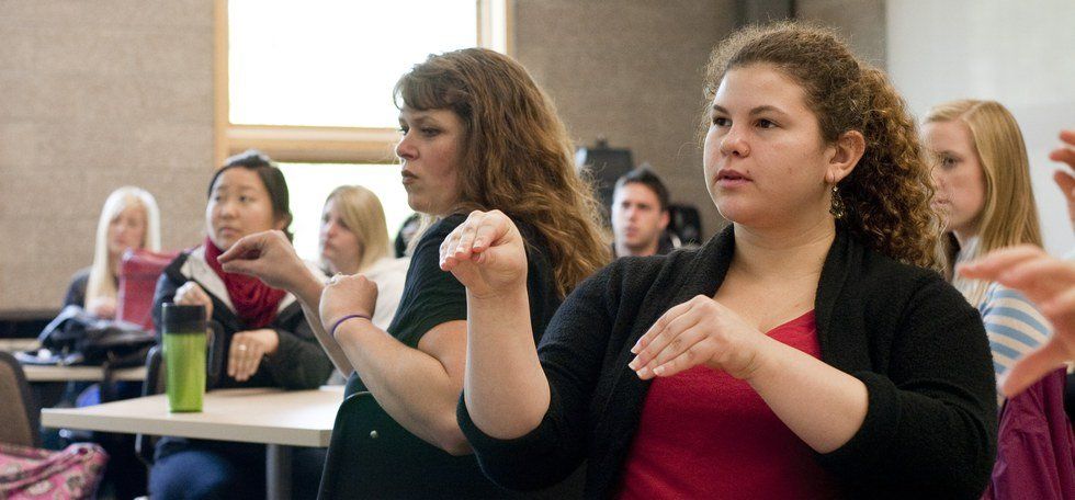 ​10 Things You Didn’t Know About American Sign Language